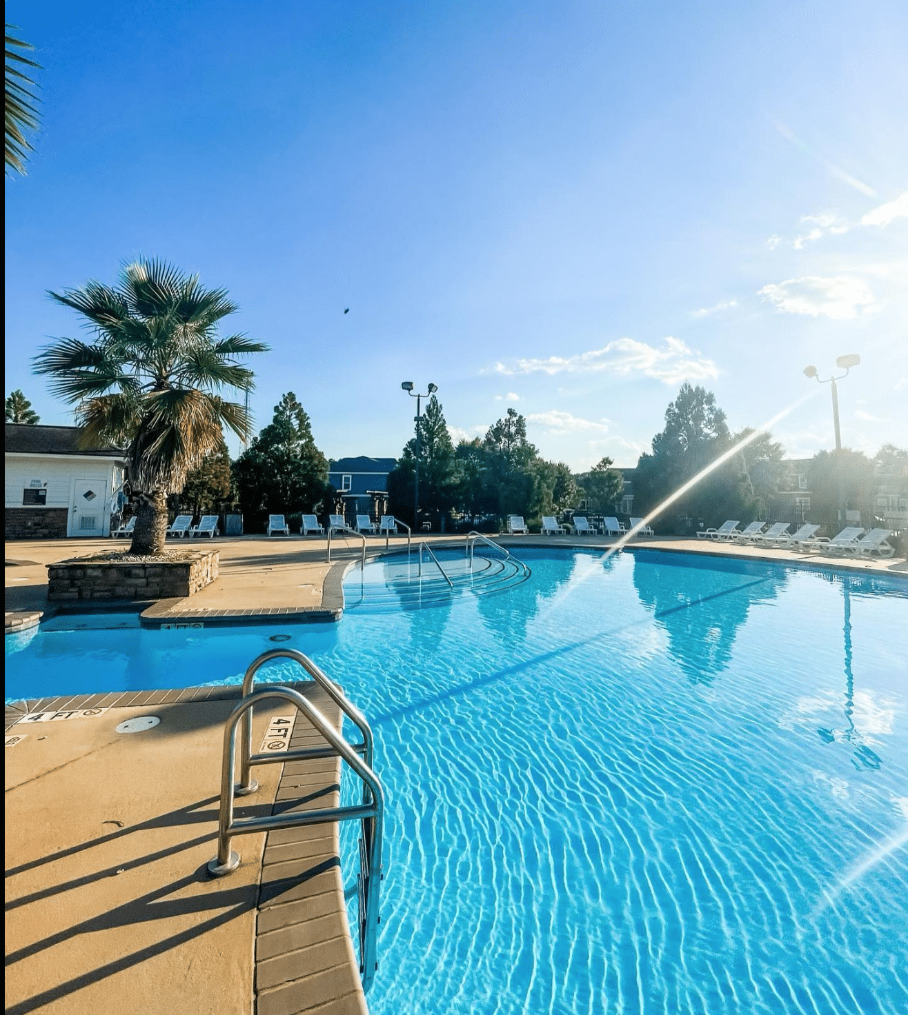 the retreat at columbia apartments near university of south carolina pool